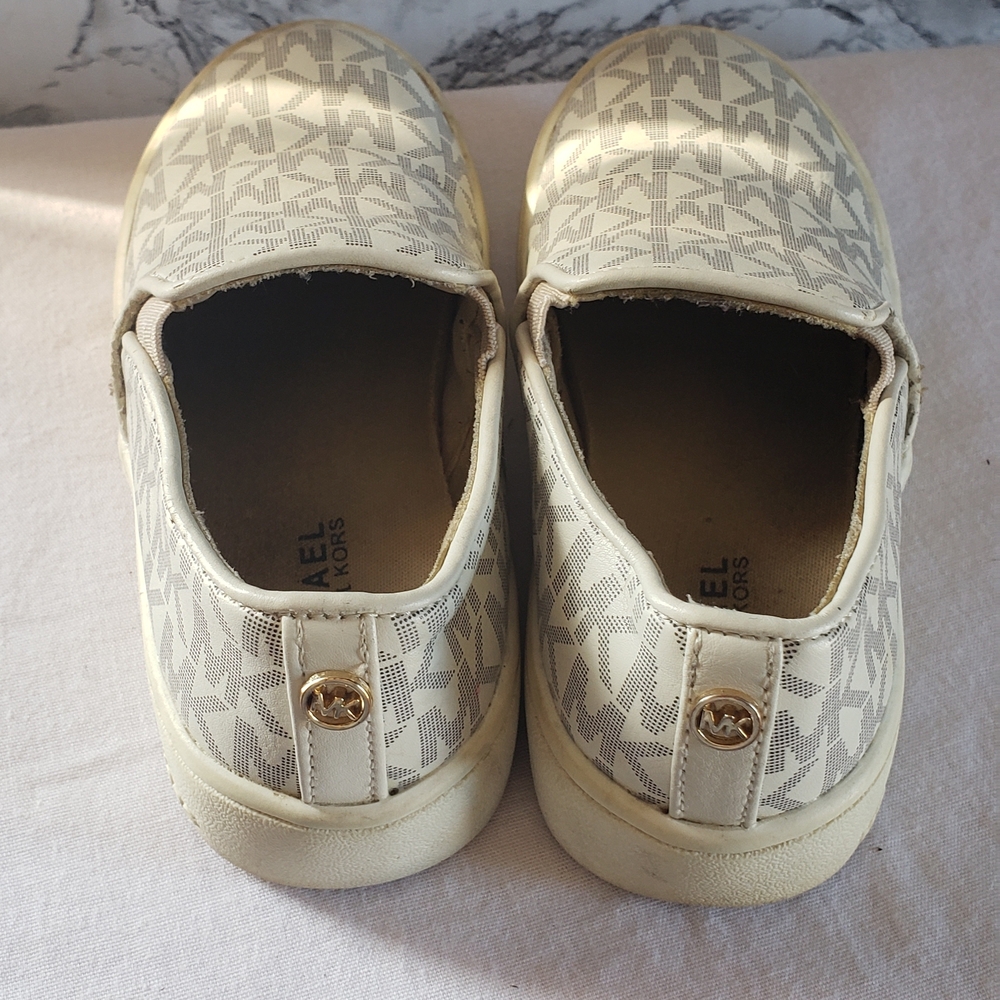 MICHAEL Michael Kors Kids Cream Slip-On Sneakers - Picture 2 of 6